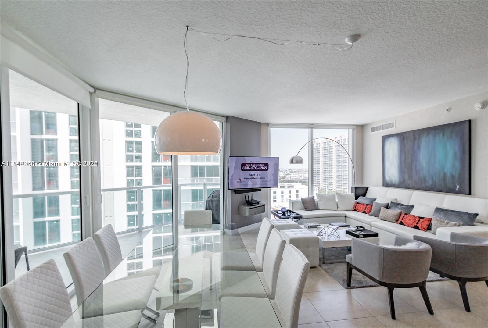 ST TROPEZ ON THE BAY III - Residential