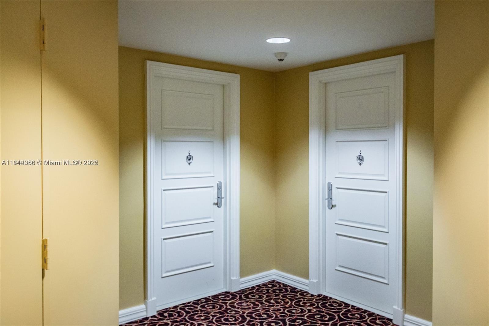 ST TROPEZ ON THE BAY III - Residential