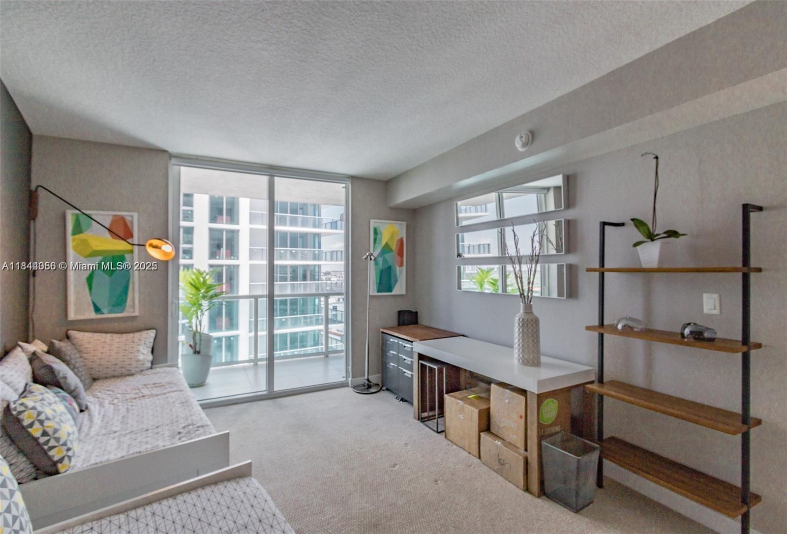 ST TROPEZ ON THE BAY III - Residential