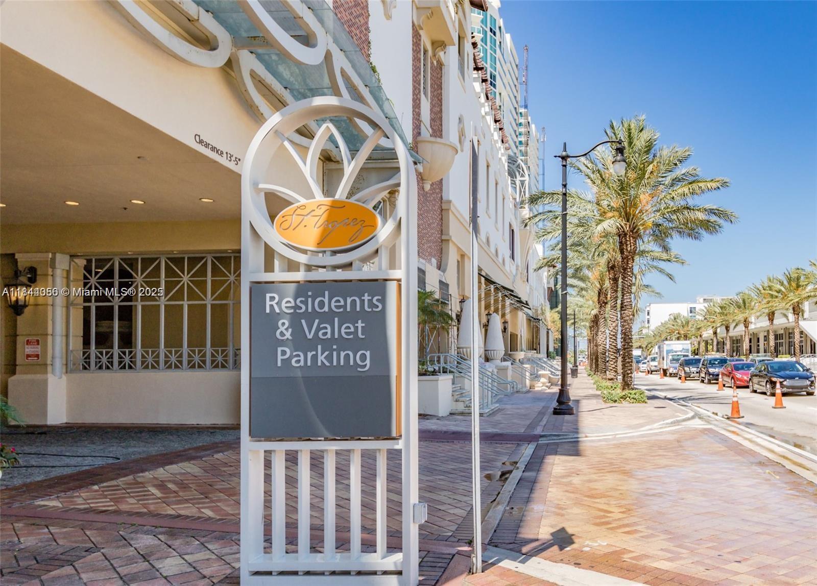 ST TROPEZ ON THE BAY III - Residential