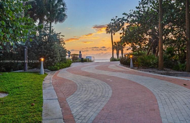 TRITON TOWER CONDO - Residential