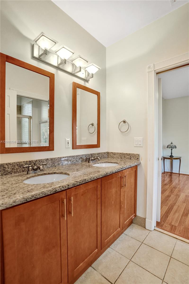 CHELSEA AT KENSINGTON - Residential