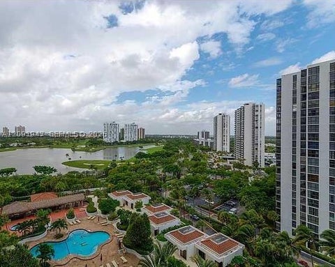 Photo of 20281 E Country Club Dr #1105, Aventura, FL 33180 (MLS # A12091947)
