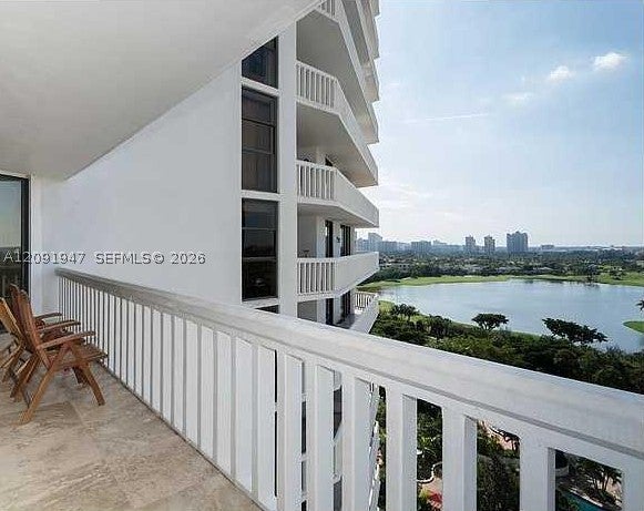 20281 E Country Club Dr 1105