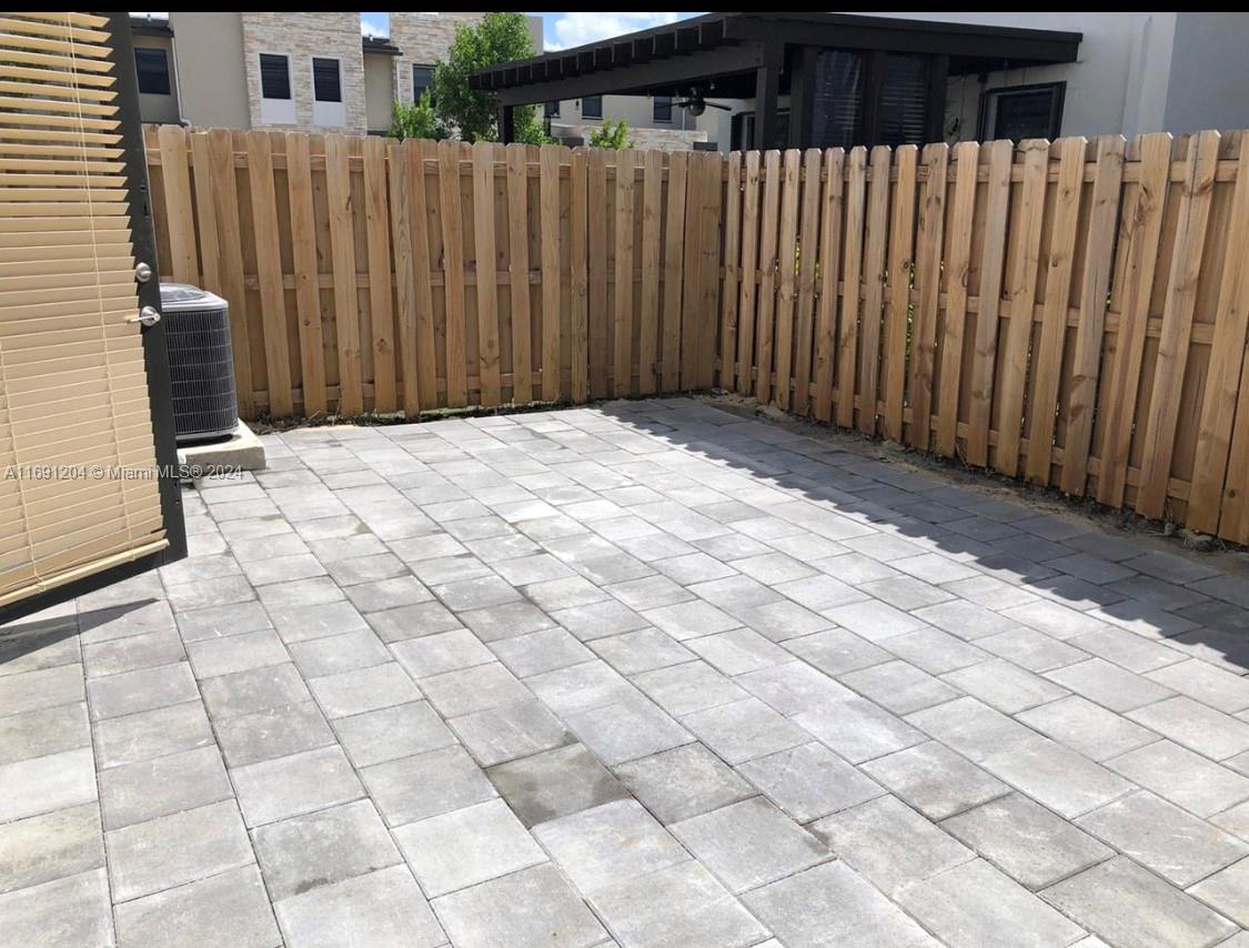 GRAND BAY SOUTH TOWNHOMES - Residential