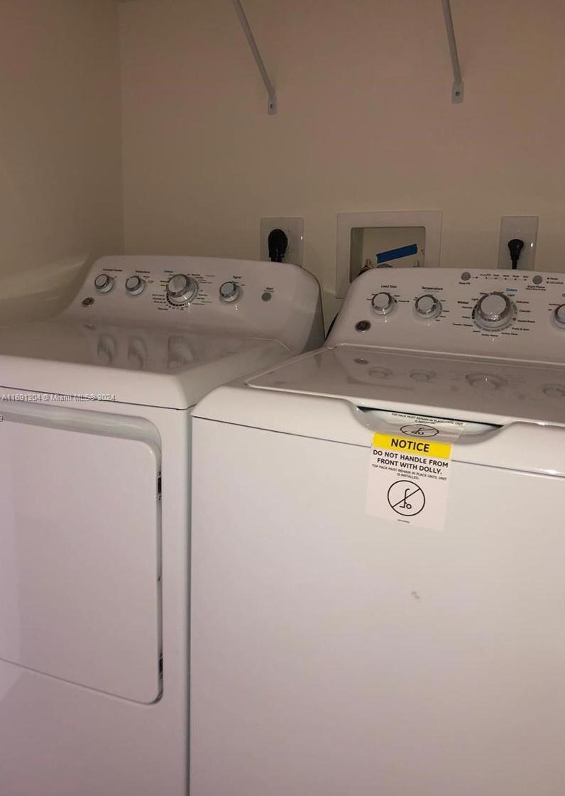 GRAND BAY SOUTH TOWNHOMES - Residential