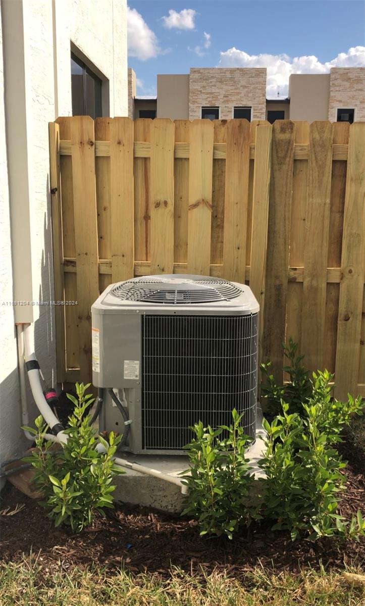 GRAND BAY SOUTH TOWNHOMES - Residential