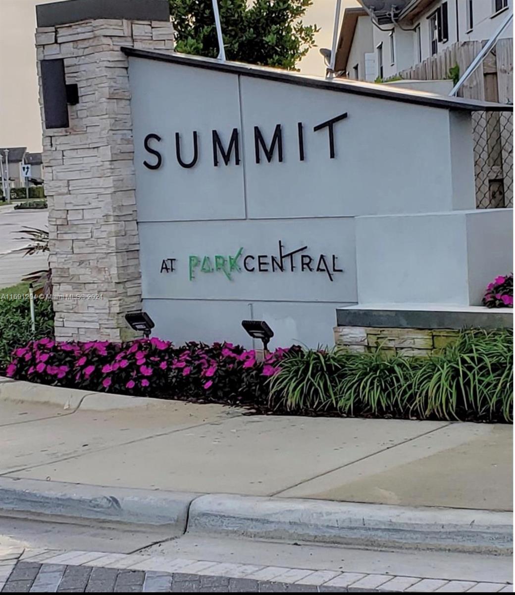 GRAND BAY SOUTH TOWNHOMES - Residential