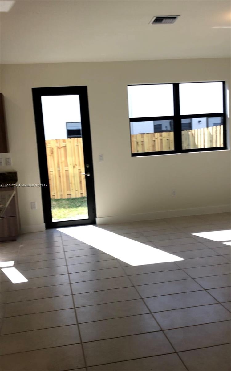 GRAND BAY SOUTH TOWNHOMES - Residential