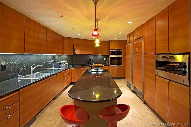 SANTA MARIA CONDO - Residential