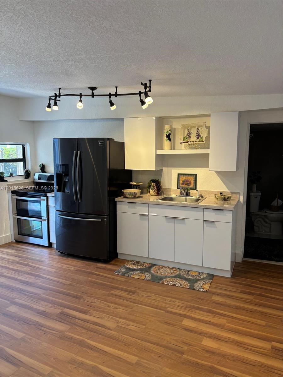 FLAMINGO VILLAGE - Residential