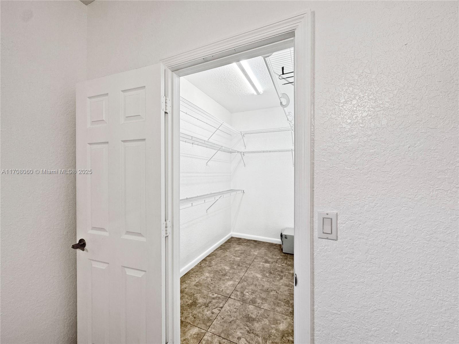 DANIA HEIGHTS - Residential