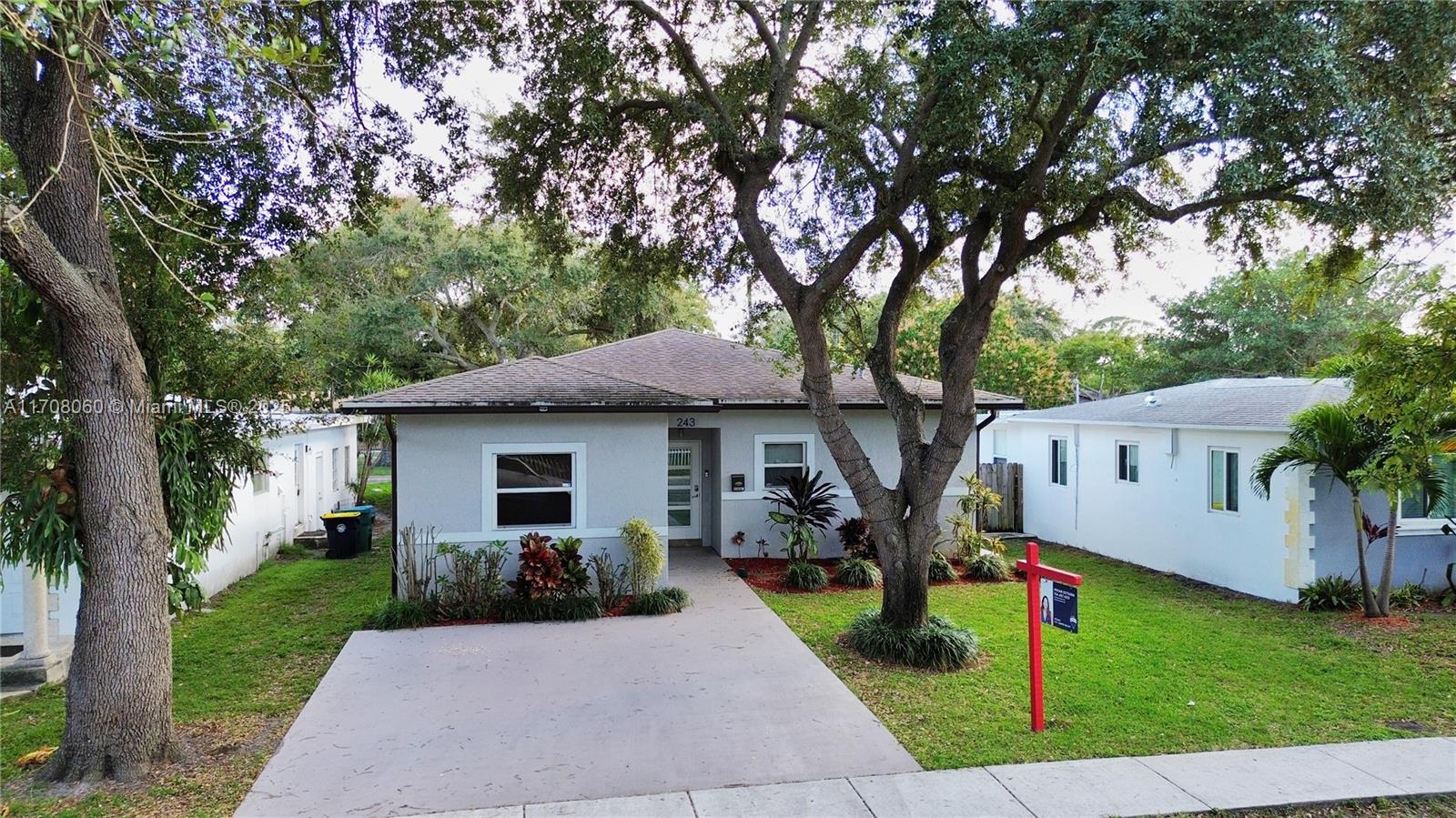 DANIA HEIGHTS - Residential