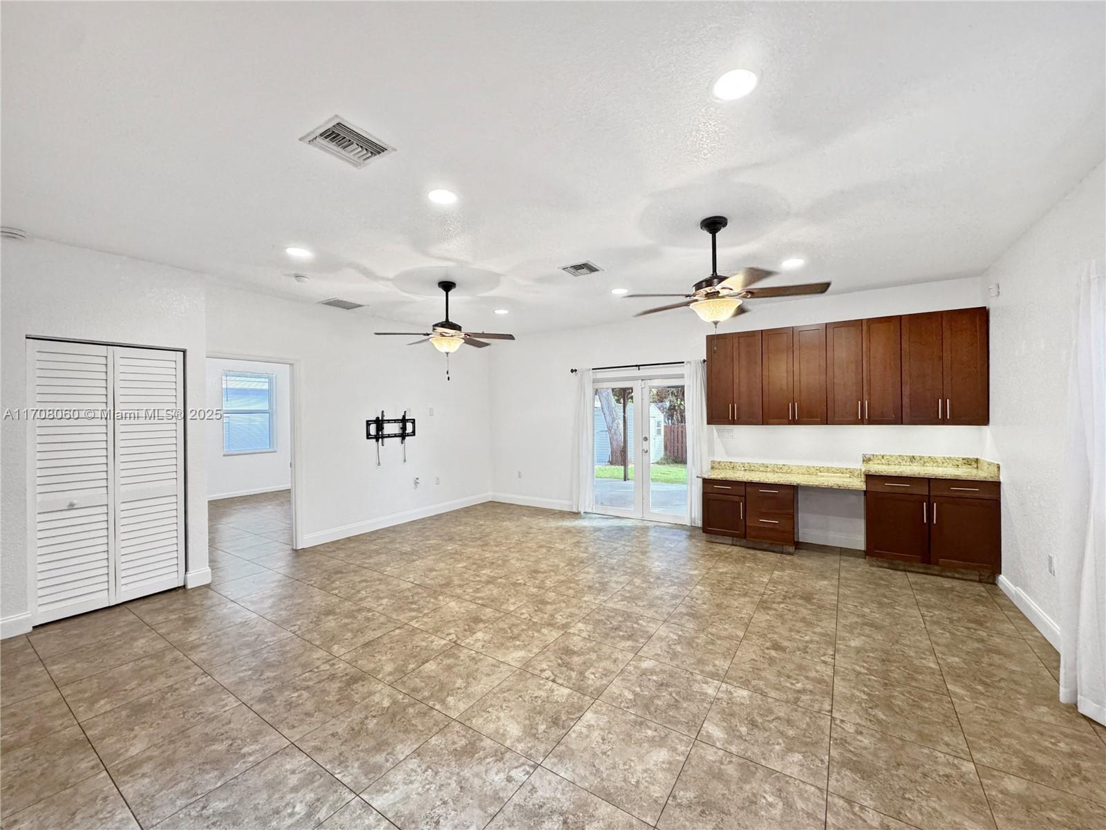 DANIA HEIGHTS - Residential