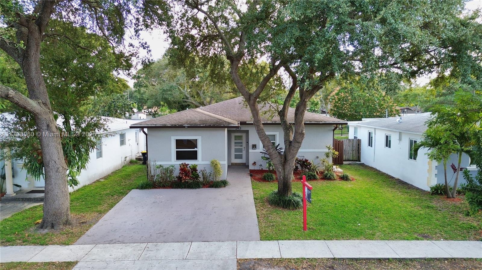 DANIA HEIGHTS - Residential