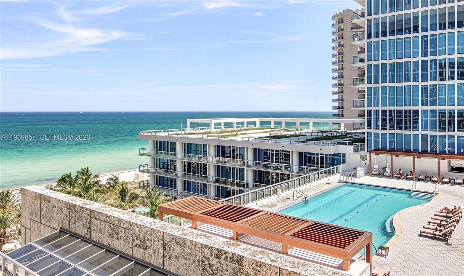 NORTH CARILLON BEACH COND - Residential