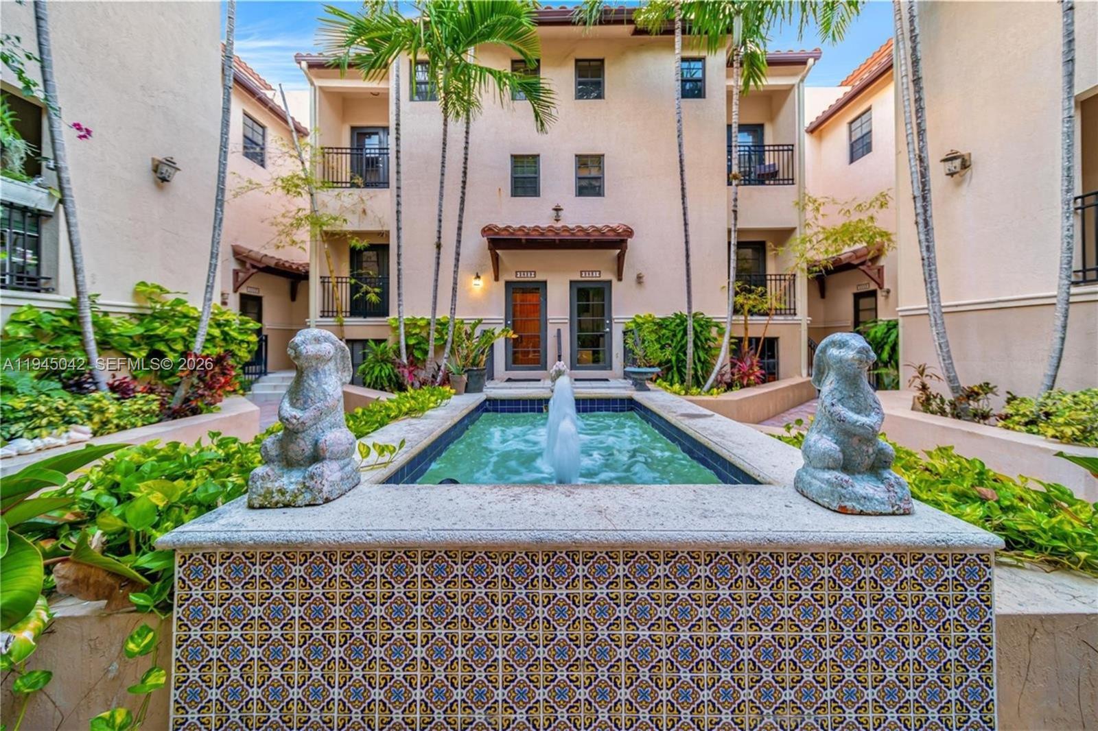 2829 Coconut Ave 2829