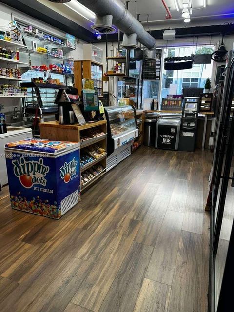 Collins Ave Miami Beach FL 33139