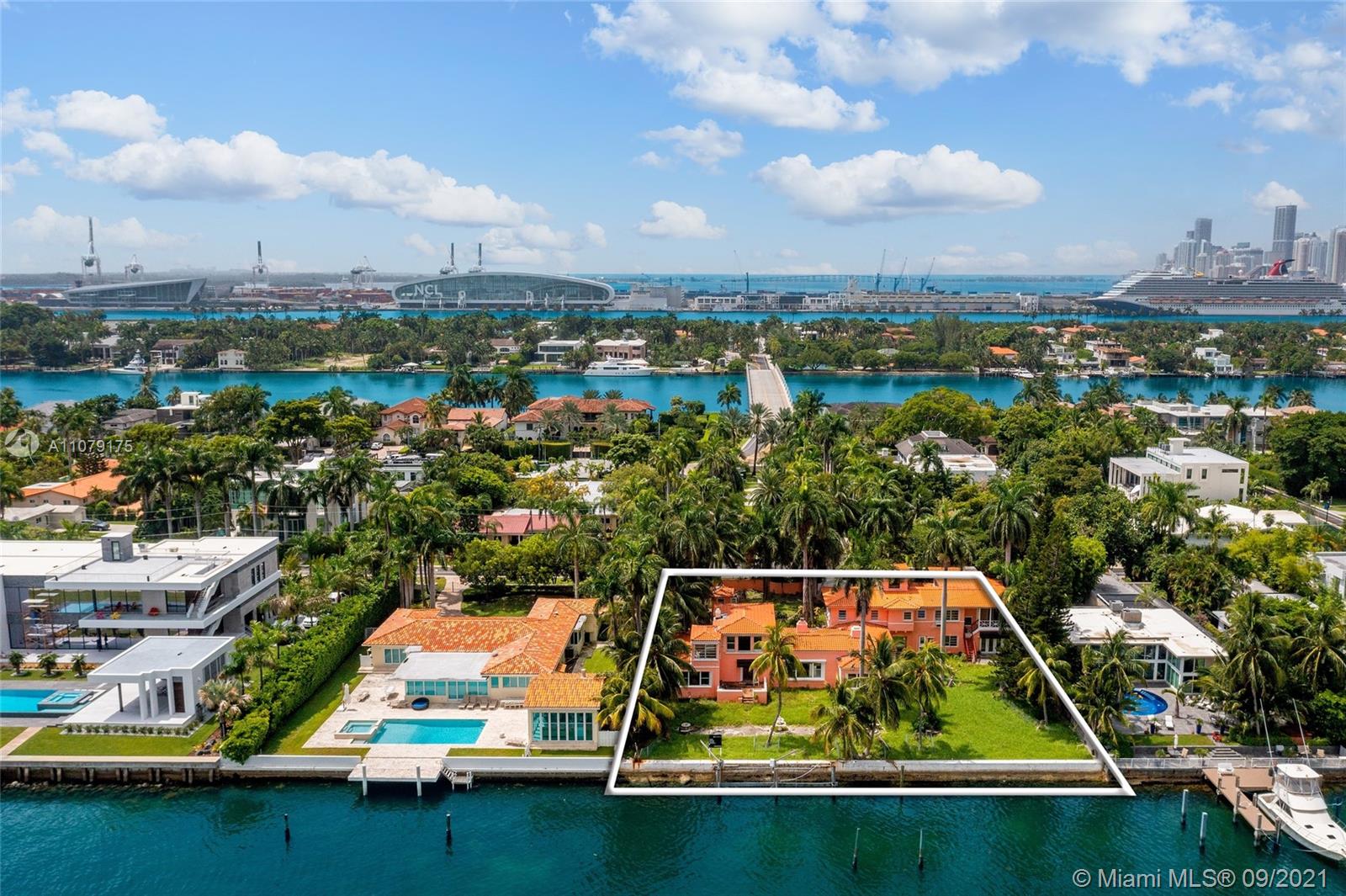 HIBISCUS ISLAND - Land