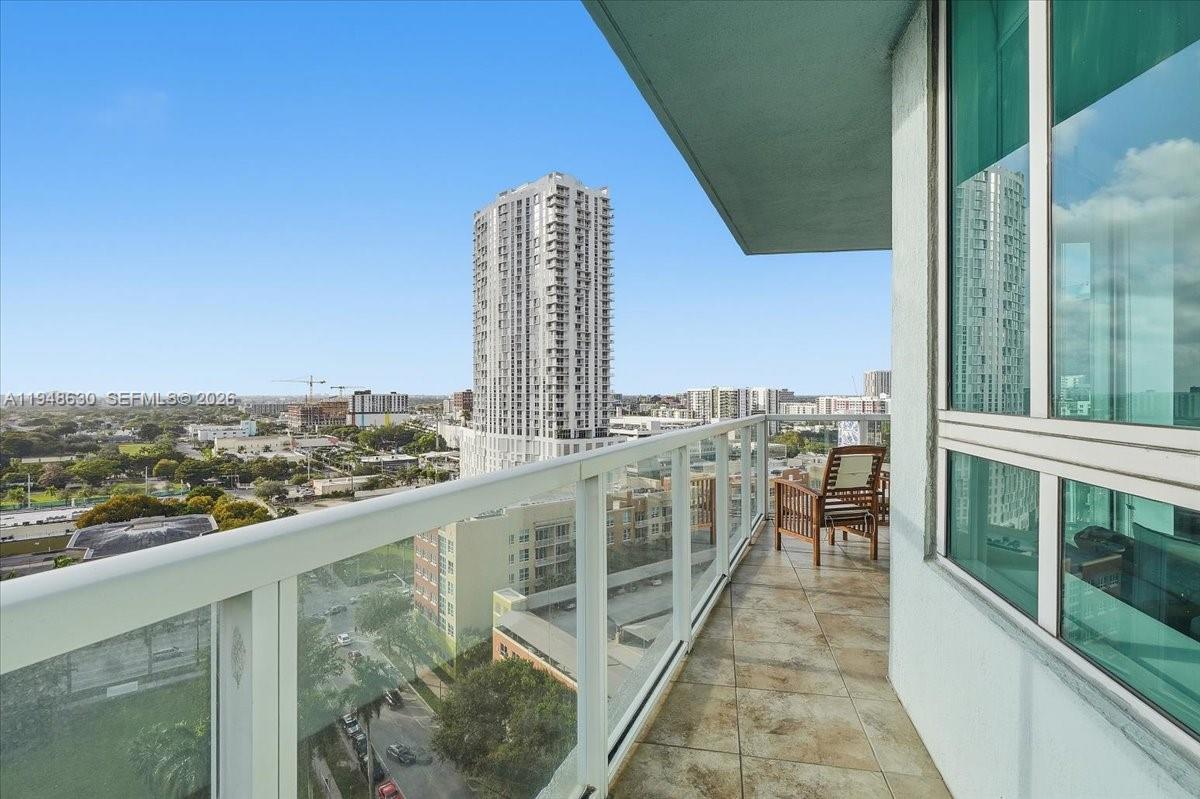 QUANTUM ON THE BAY CONDO - Residential