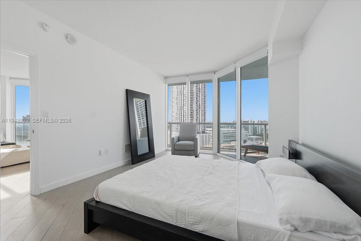 QUANTUM ON THE BAY CONDO - Residential