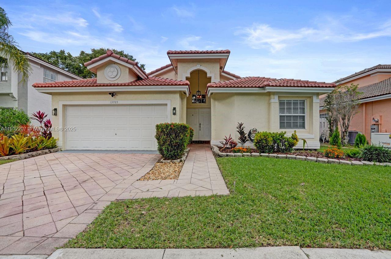 SAWGRASS PRESERVE - Residential