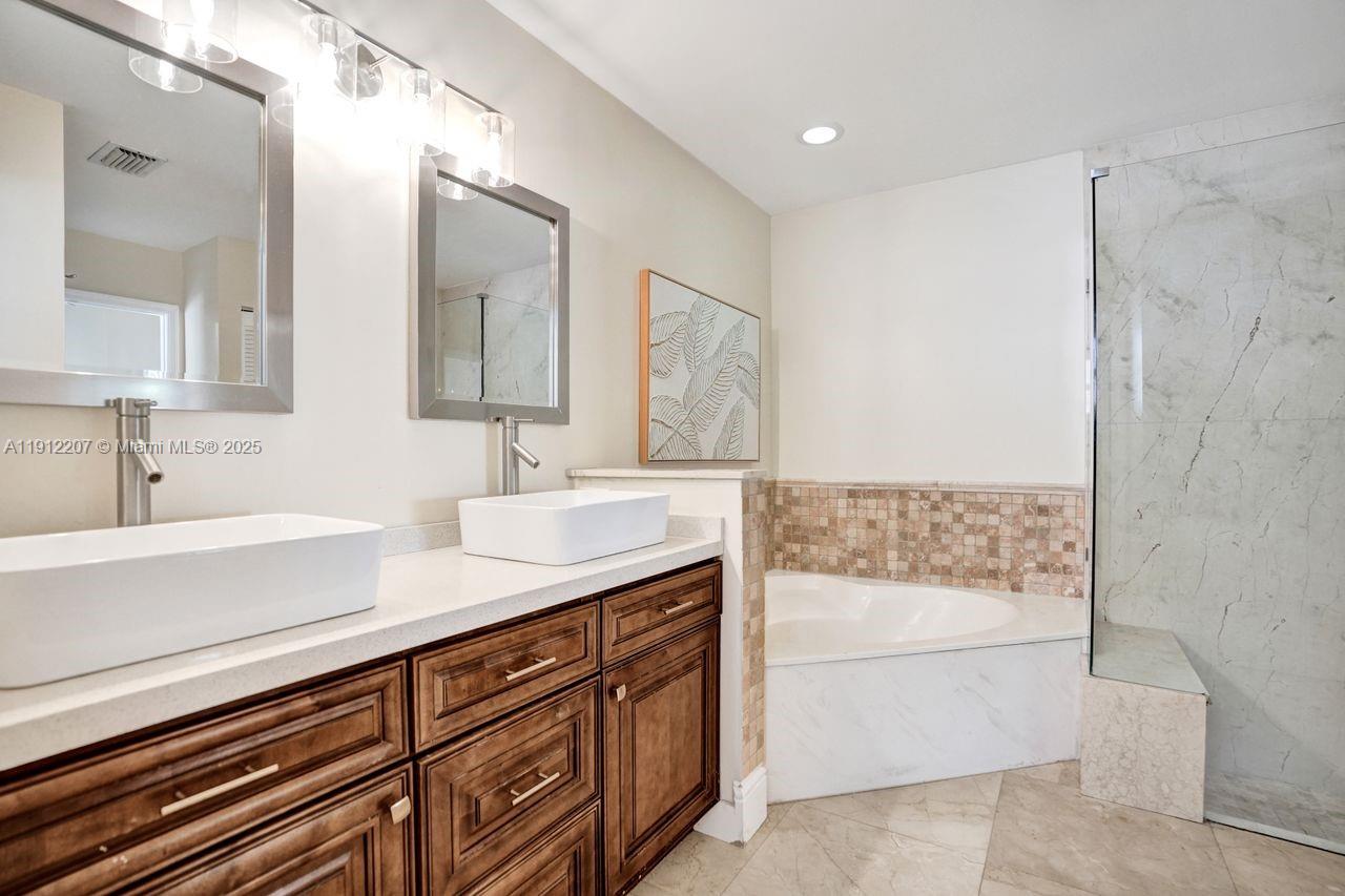 SAWGRASS PRESERVE - Residential