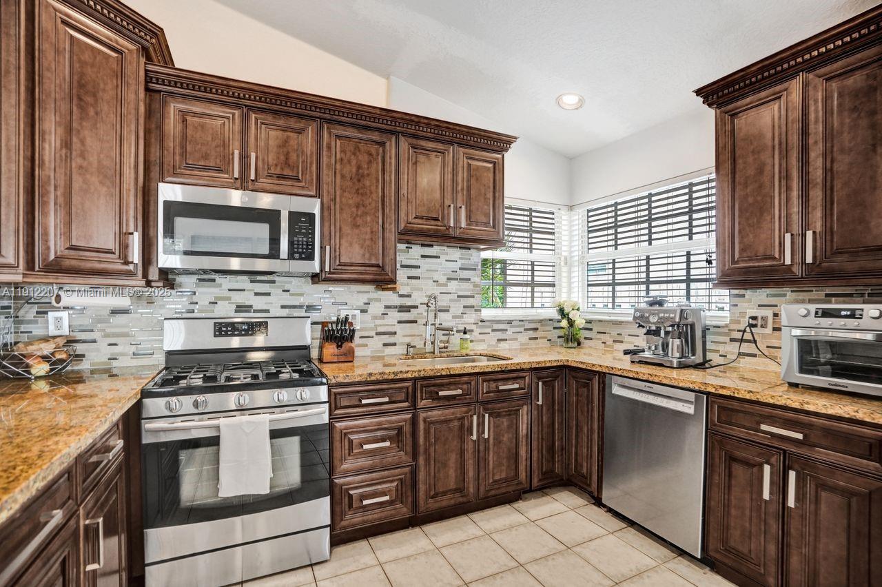 SAWGRASS PRESERVE - Residential