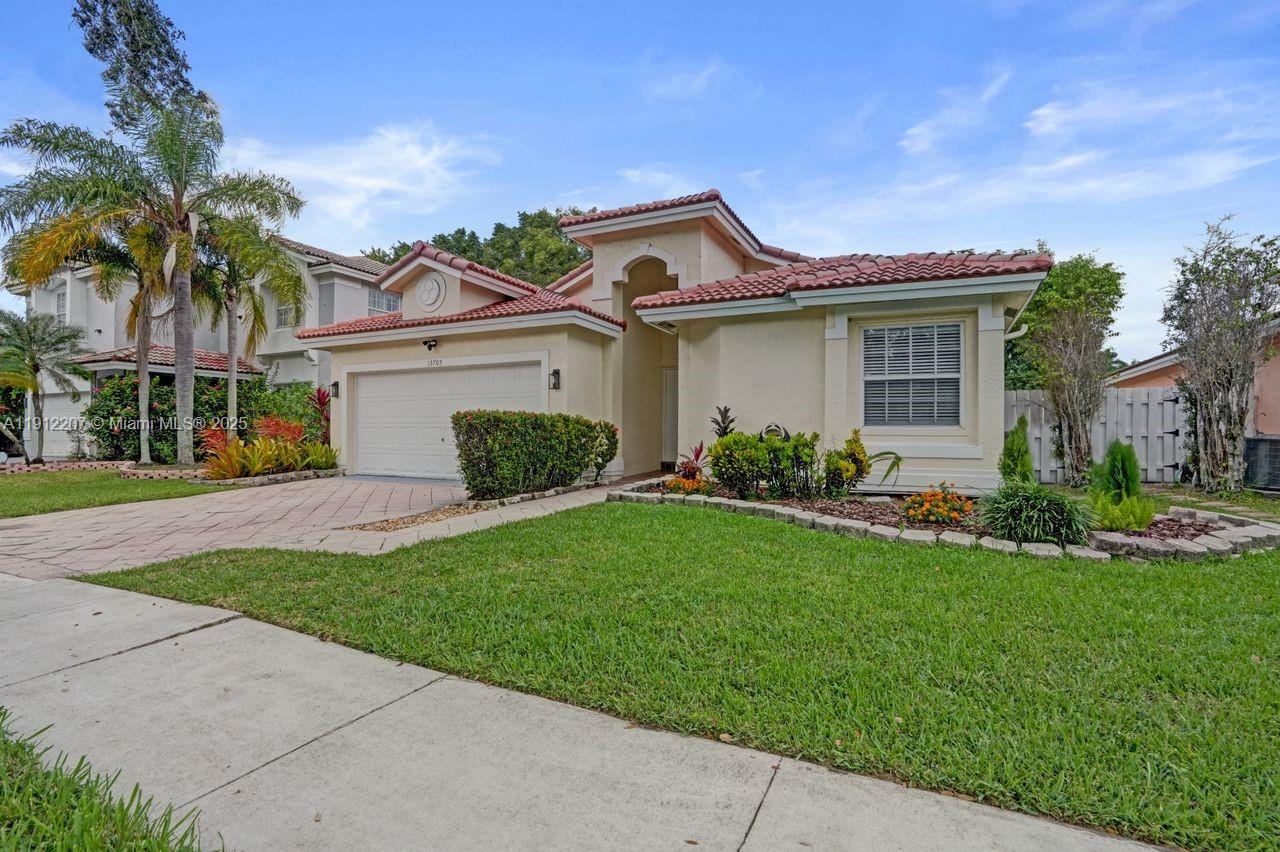 SAWGRASS PRESERVE - Residential