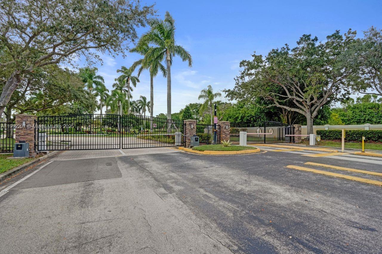 SAWGRASS PRESERVE - Residential