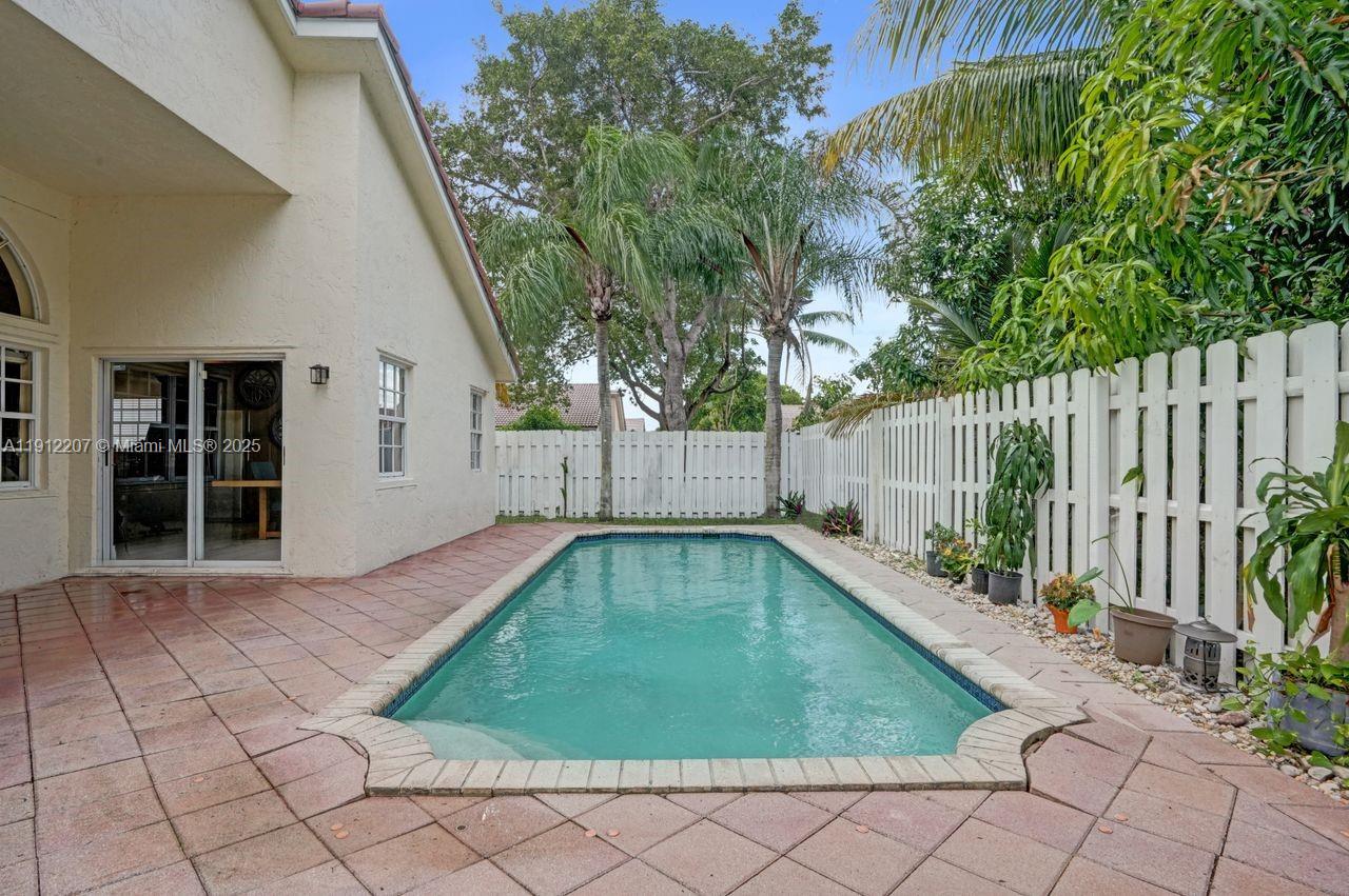 SAWGRASS PRESERVE - Residential