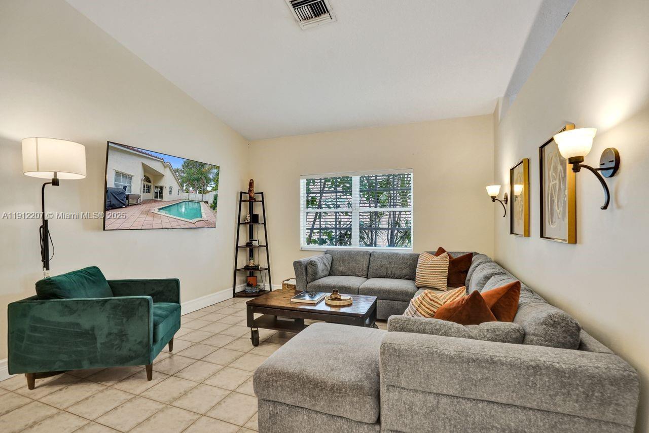 SAWGRASS PRESERVE - Residential