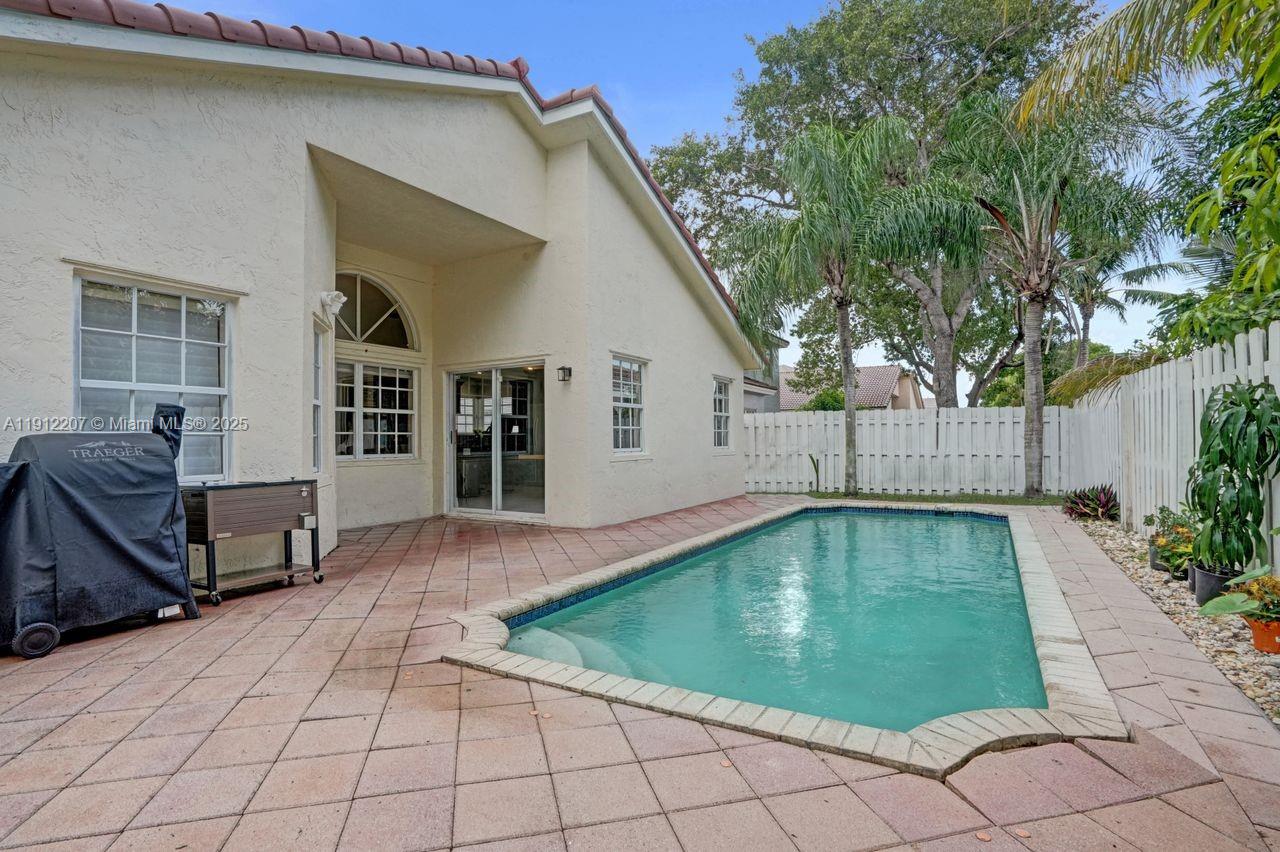 SAWGRASS PRESERVE - Residential