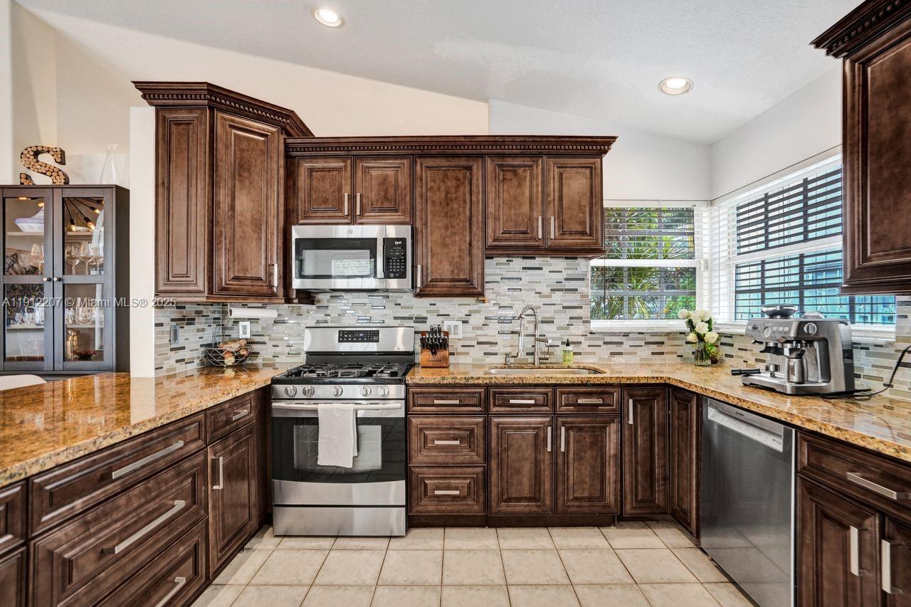 SAWGRASS PRESERVE - Residential