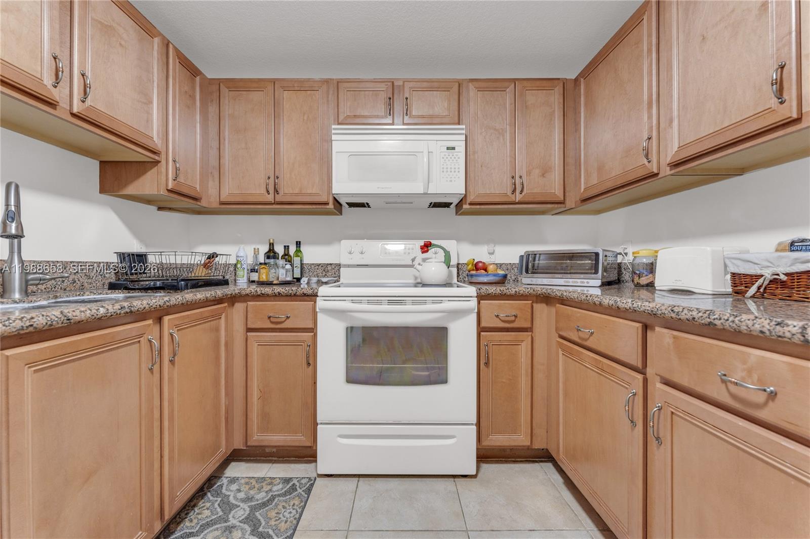 GRANADA GRAND CONDO - Residential