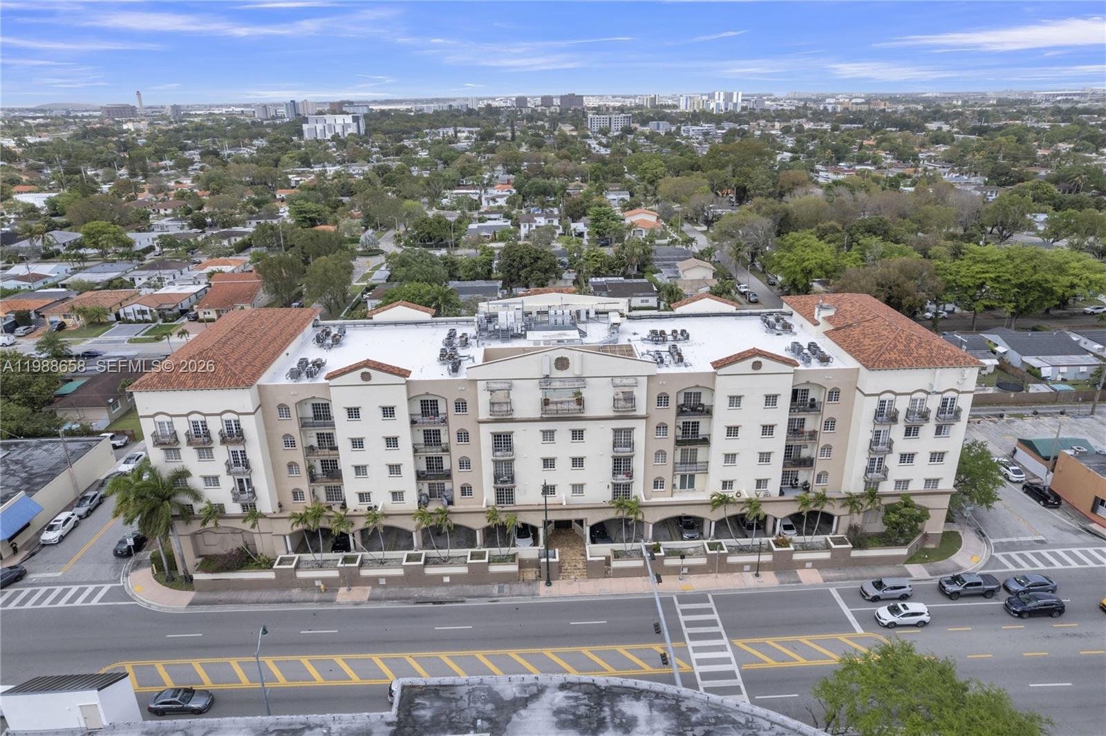 GRANADA GRAND CONDO - Residential