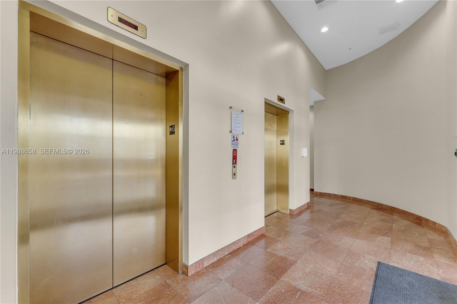 GRANADA GRAND CONDO - Residential