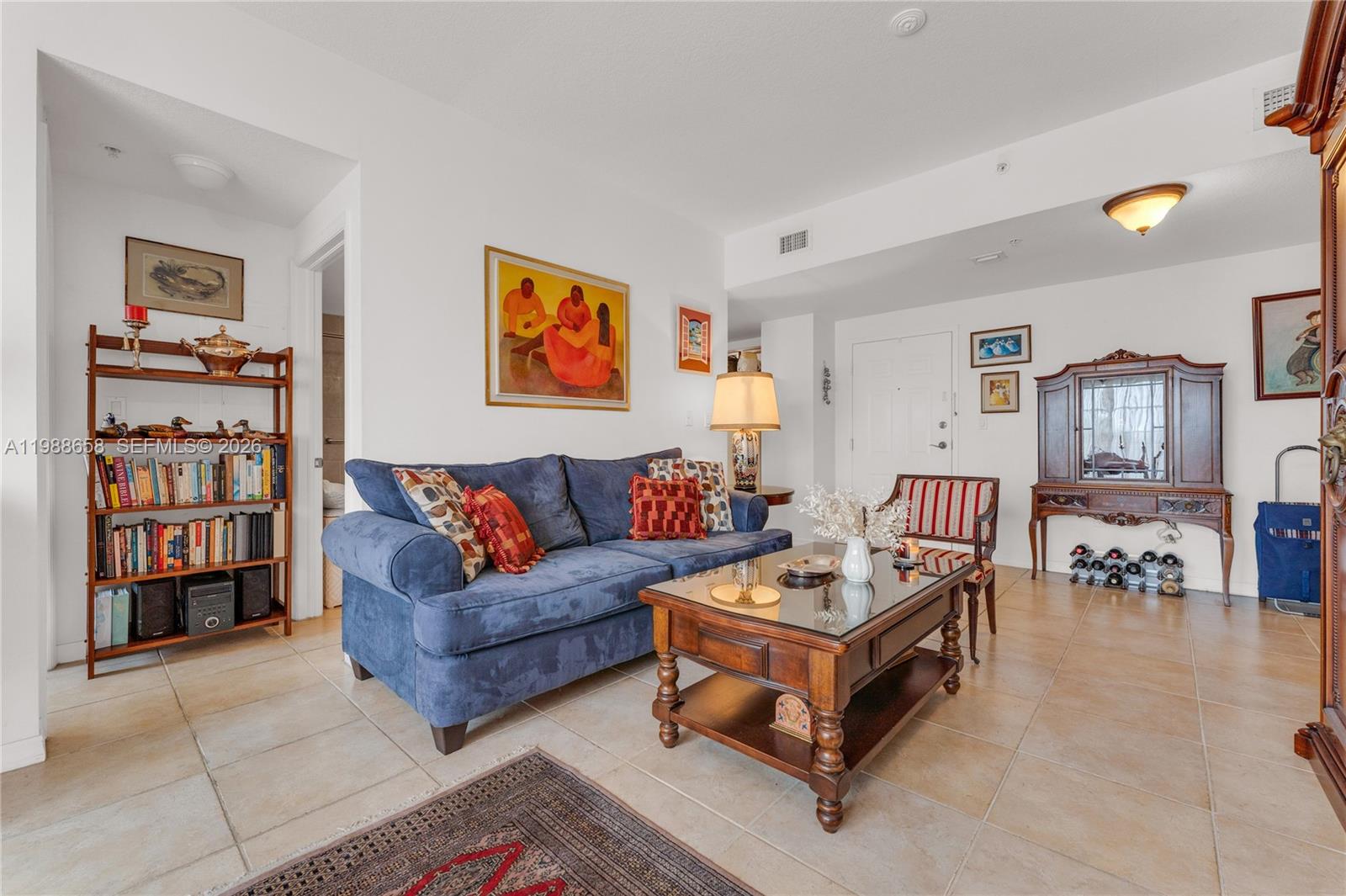 GRANADA GRAND CONDO - Residential