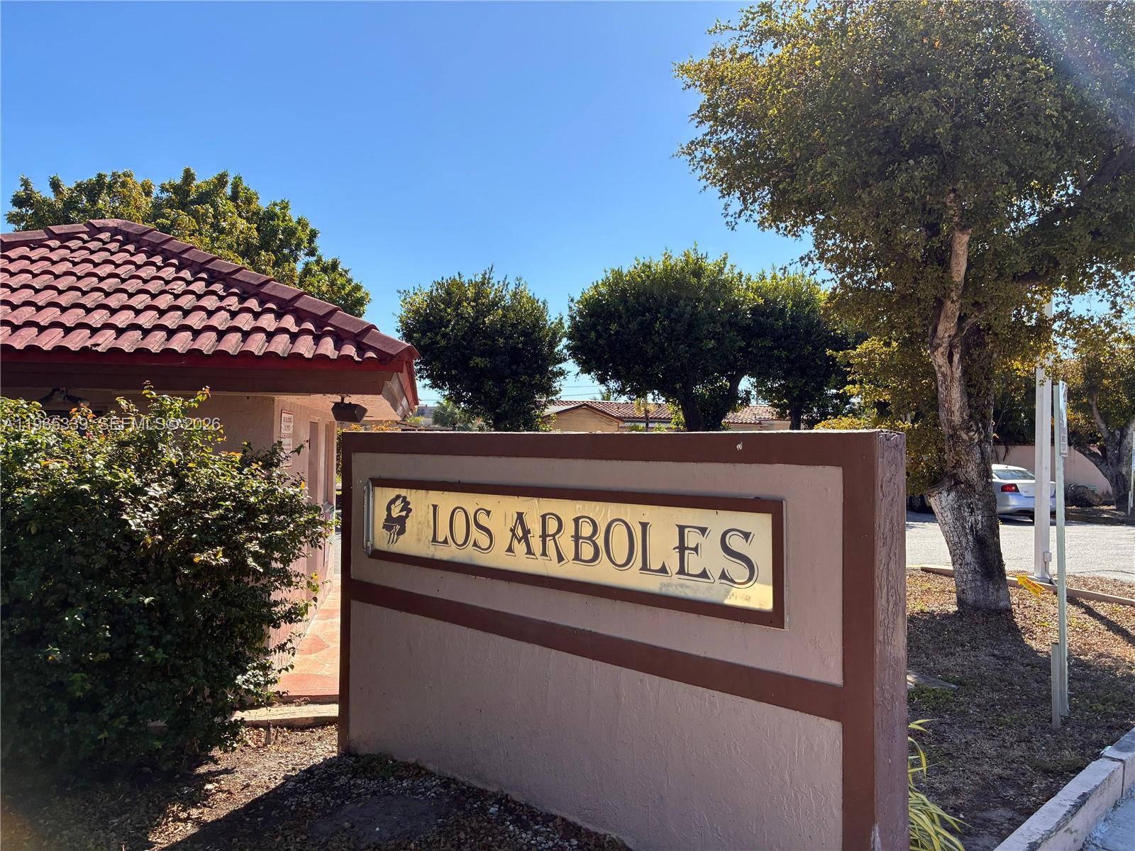 LOS ARBOLES CONDO - Residential