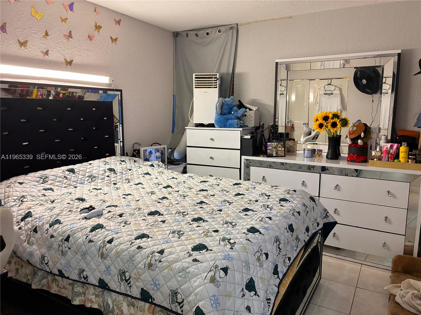 LOS ARBOLES CONDO - Residential