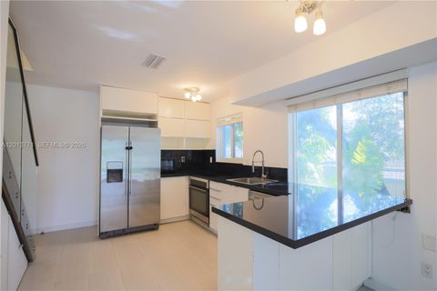 3239 W Trade Ave 9 Miami FL 33133