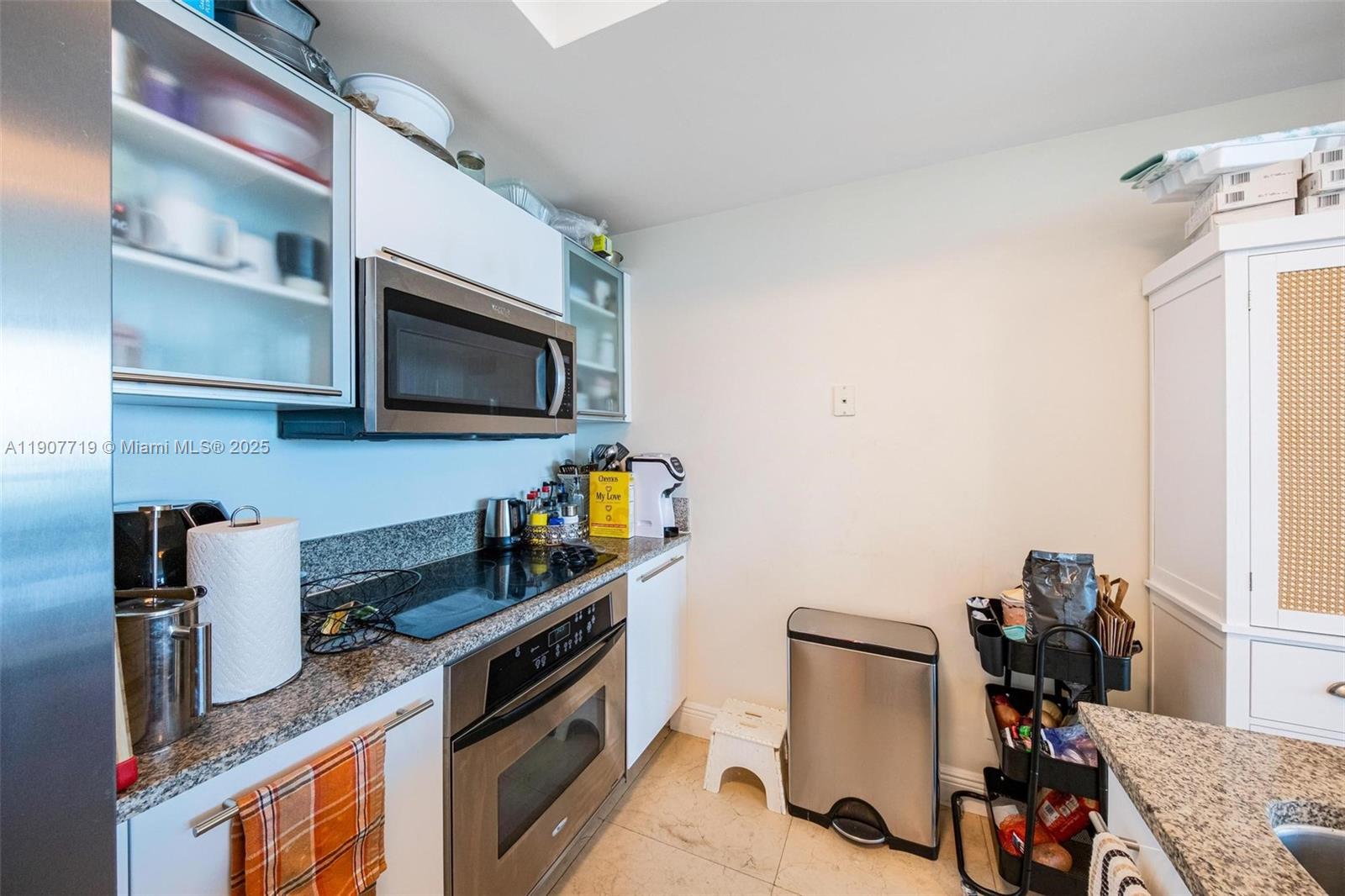 MARINABLUE CONDO - Residential Lease