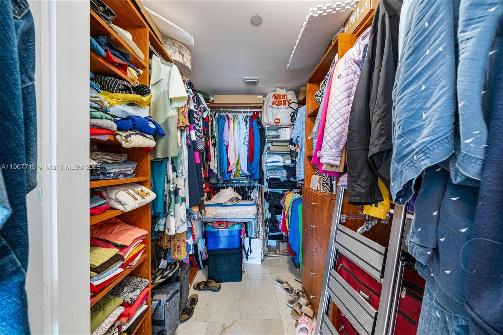 MARINABLUE CONDO - Residential Lease