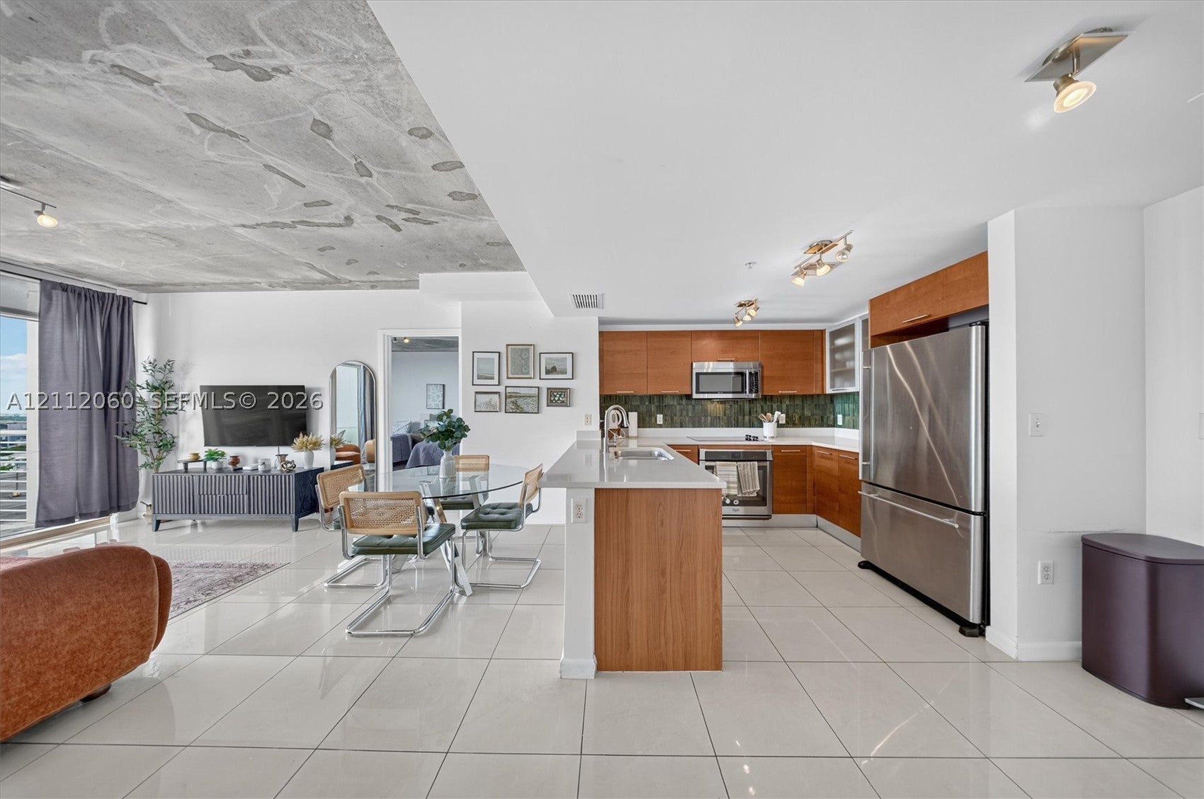 3250 NE 1st Ave 1106