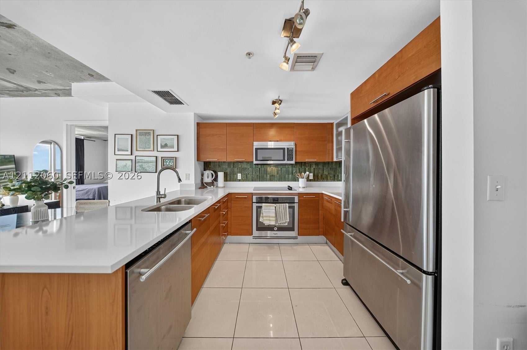 3250 NE 1st Ave 1106