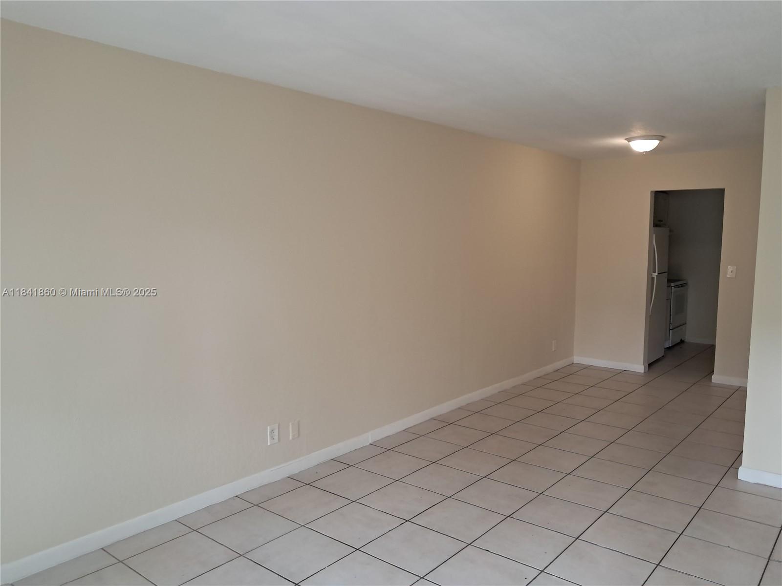 BEAUTIFUL CORNER UNIT 3/1.5 FEATURES AN AMPLE LIVING ROOM SPACE, TONS OF CLOSET SPACE, 3 COZY COMFORTABLE BEDROOMS, 1 FULL BATHROOM AND 1/2 BATHROOM, ALL CONVENIENTLY LOCATED IN THE HEART OF LAUDERDALE LAKES. ONLY A FEW MINUTES AWAY FROM MULTIPLE RESTAURANTS, SHOPPING CENTERS, HIGHWAYS, MAIN ROADS, MALLS AND EASY ACCESS TO PUBLIC TRANSPORTATION. WON'T LAST!