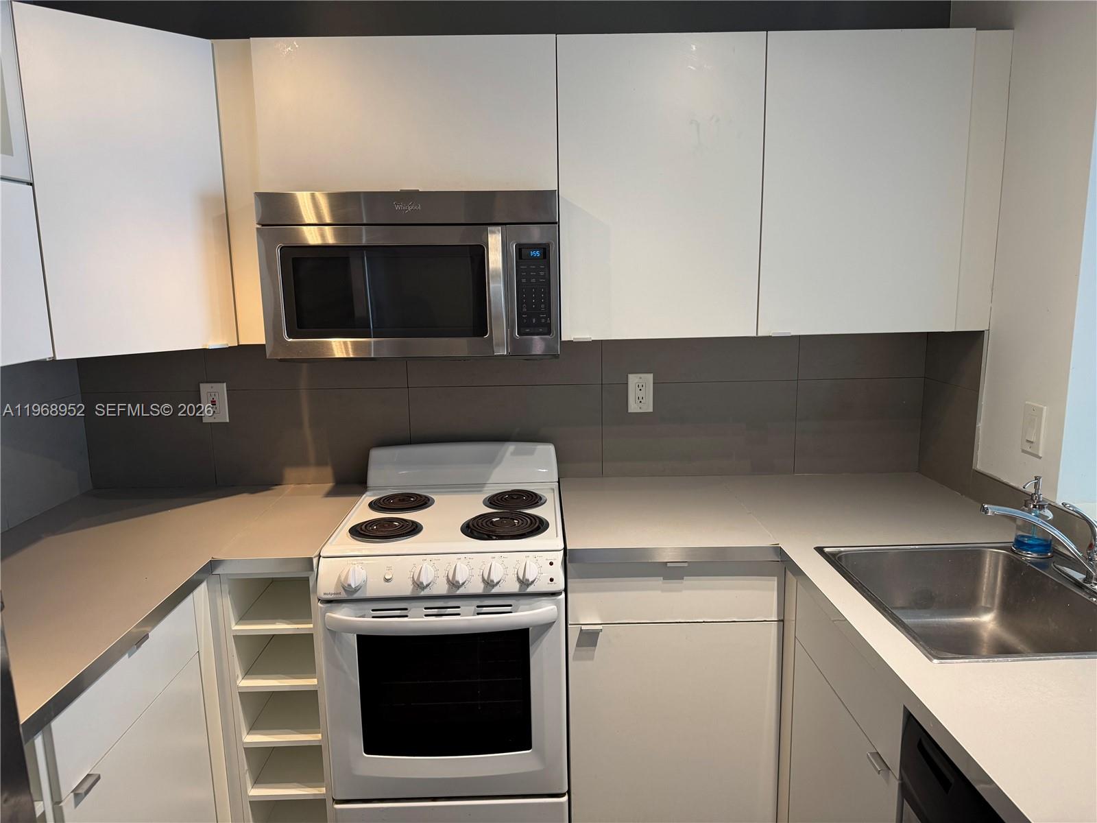 492 NW 165th St Rd C-314