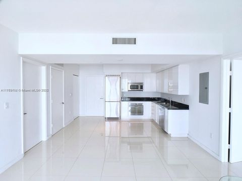 92 SW 3rd St 2412 Miami FL 33130