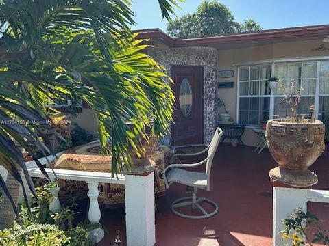 A home in Lauderdale Lakes