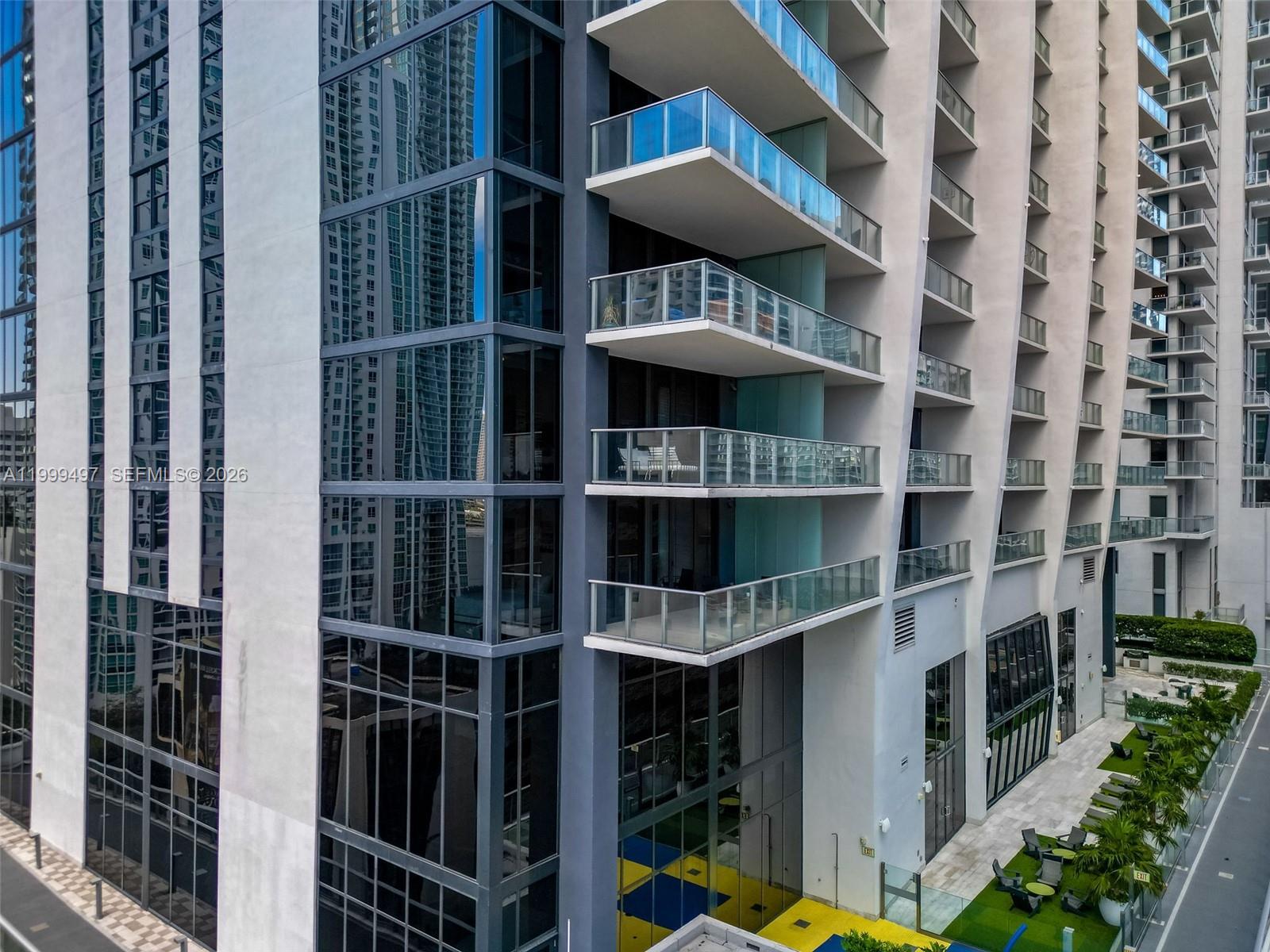 1010 BRICKELL CONDO - Residential Lease